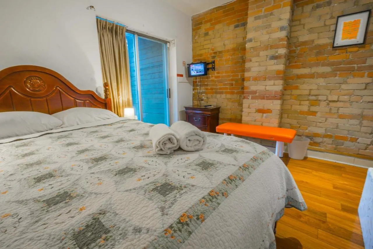 *** Guest house Park Inn Toronto Canada
