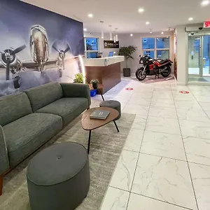 Clarion Pointe Airport Hotel Quebec City